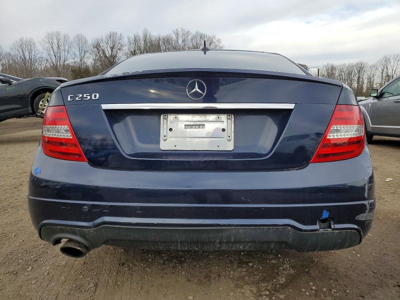 Aukcja sprzedaży 2012 Mercedes-benz C, vin: WDDGJ4HB4CF925137, numer aukcji: 72932935