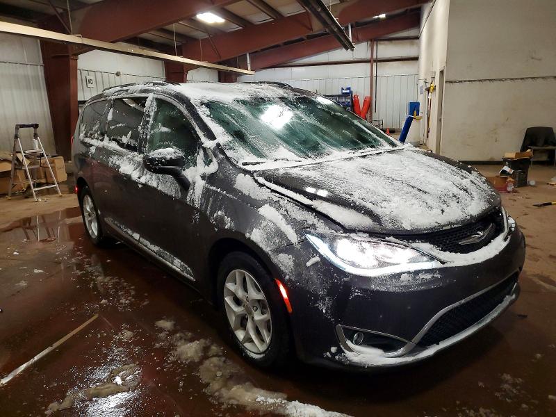 73856015 :رقم المزاد ، 2C4RC1BG0HR831224 vin ، 2017 Chrysler Pacifica مزاد بيع