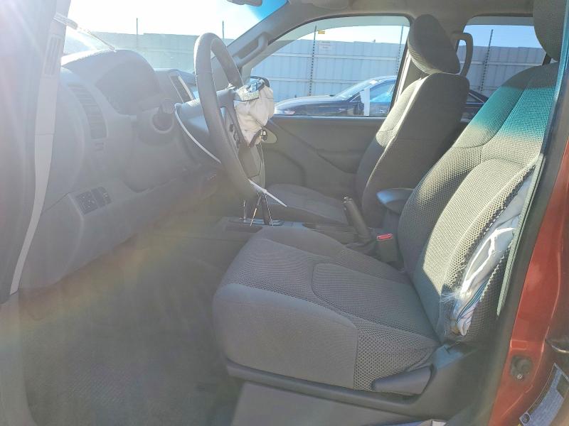 99929805 :رقم المزاد ، 1N6AD0ER4FN768329 vin ، 2015 Nissan Frontier S مزاد بيع