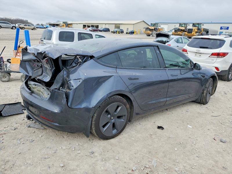 82604185 :رقم المزاد ، 5YJ3E1EB0NF259711 vin ، 2022 Tesla Model 3 مزاد بيع