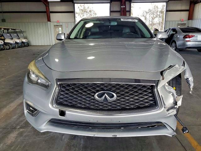 98891105 :رقم المزاد ، JN1EV7AP8JM357595 vin ، 2018 Infiniti Q50 Luxe مزاد بيع
