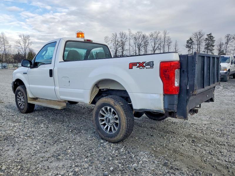 74653795 :رقم المزاد ، 1FTWF31505ED06811 vin ، 2005 Ford F350 Srw S مزاد بيع