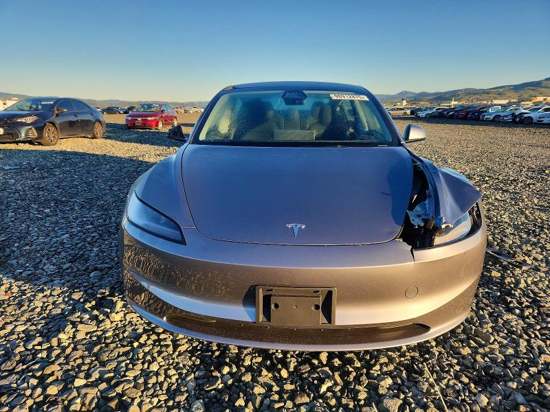 98912875 :رقم المزاد ، 5YJ3E1EAXSF877816 vin ، 2025 Tesla Model 3 مزاد بيع