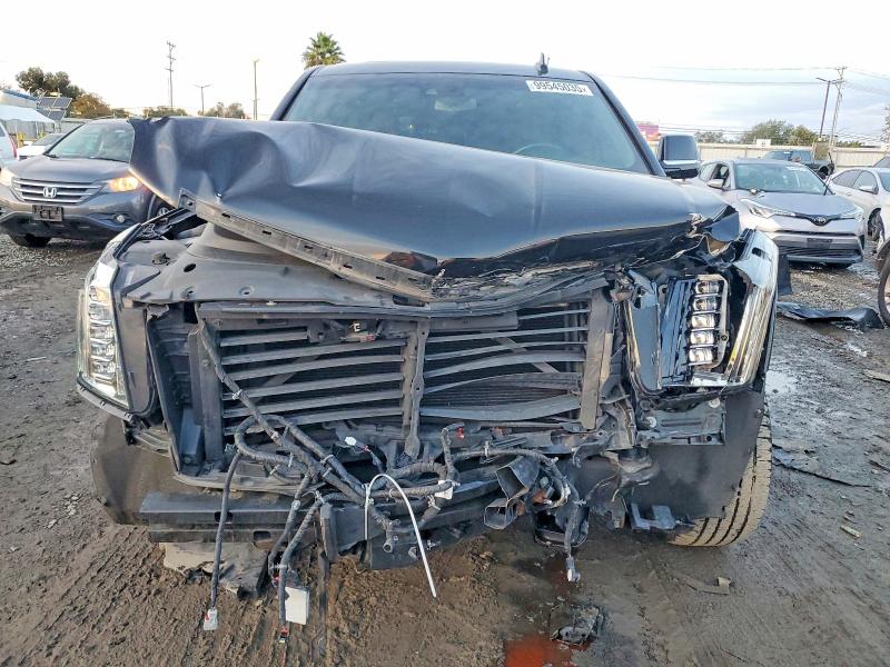 99545035 :رقم المزاد ، 1GYS3DKJ8JR205439 vin ، 2018 Cadillac Escalade مزاد بيع