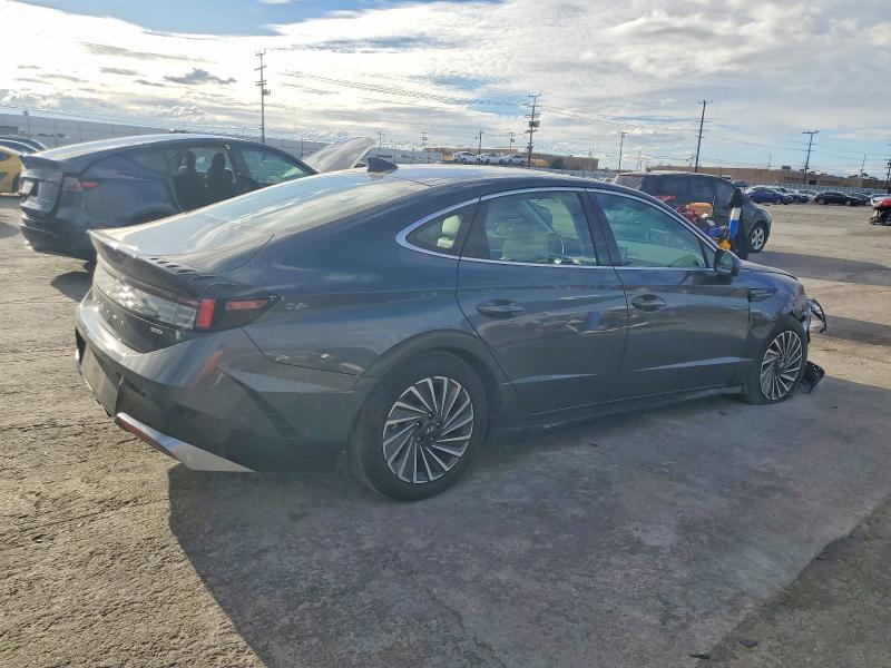 Продажа на аукционе авто 2025 Hyundai Sonata Hybrid, vin: KMHL54JJ2SA105497, номер лота: 72178955