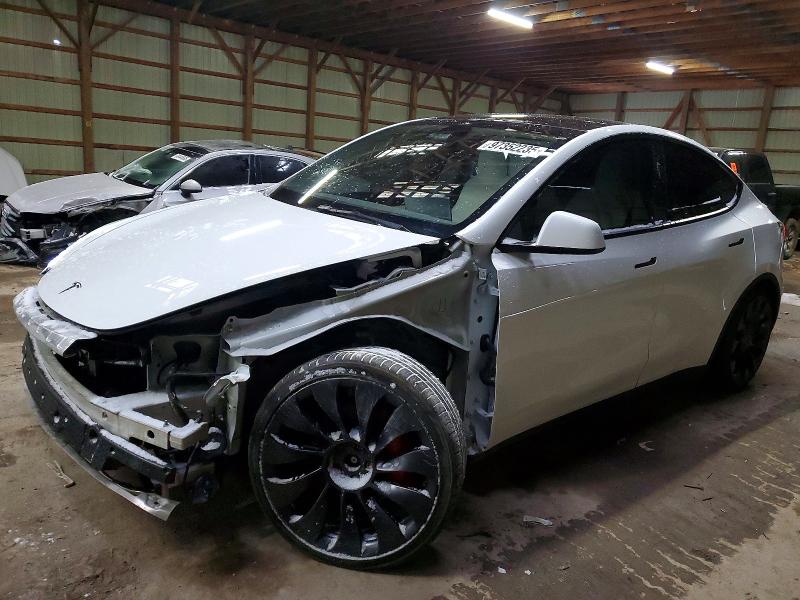 Auction sale of the 2022 Tesla Model Y, vin: 7SAYGDEF7NF397009, lot number: 97352235