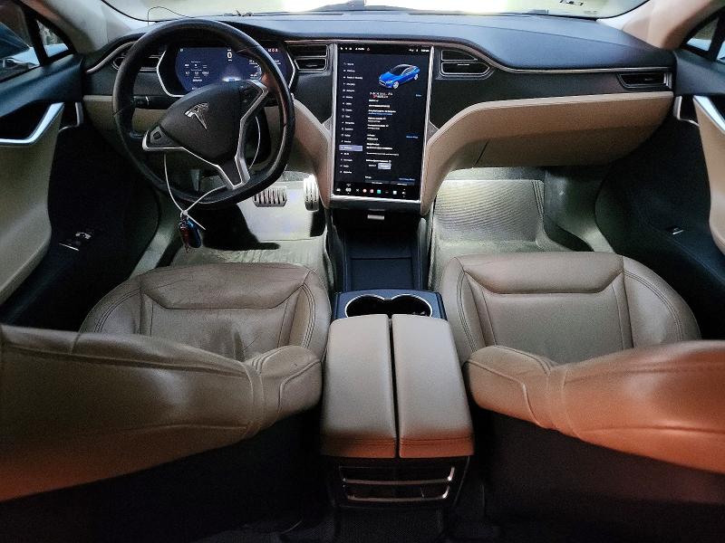 2015 Tesla Model S მანქანა იყიდება აუქციონზე, vin: 5YJSA1H4XFF098452, აუქციონის ნომერი: 72392875