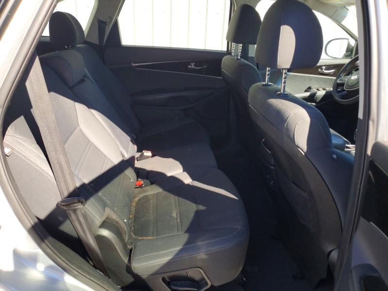 49012946 :رقم المزاد ، 5XYPG4A54KG558765 vin ، 2019 Kia Sorento مزاد بيع