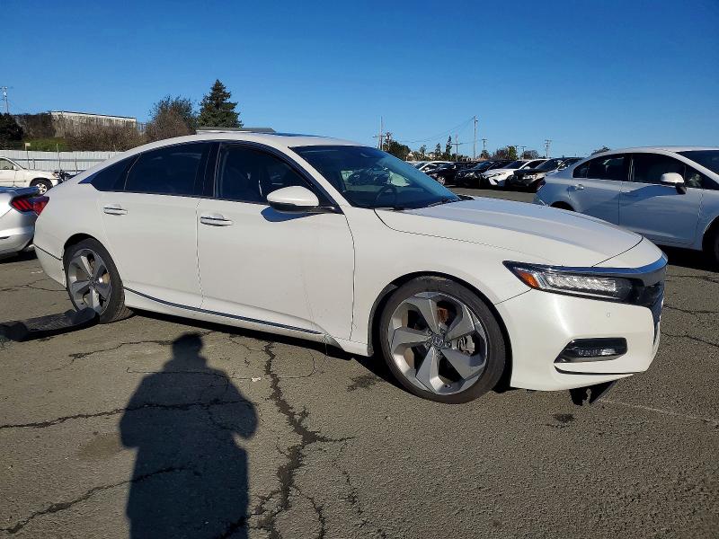 Продажа на аукционе авто 2018 Honda Accord Tou, vin: 1HGCV2F98JA004763, номер лота: 72364995