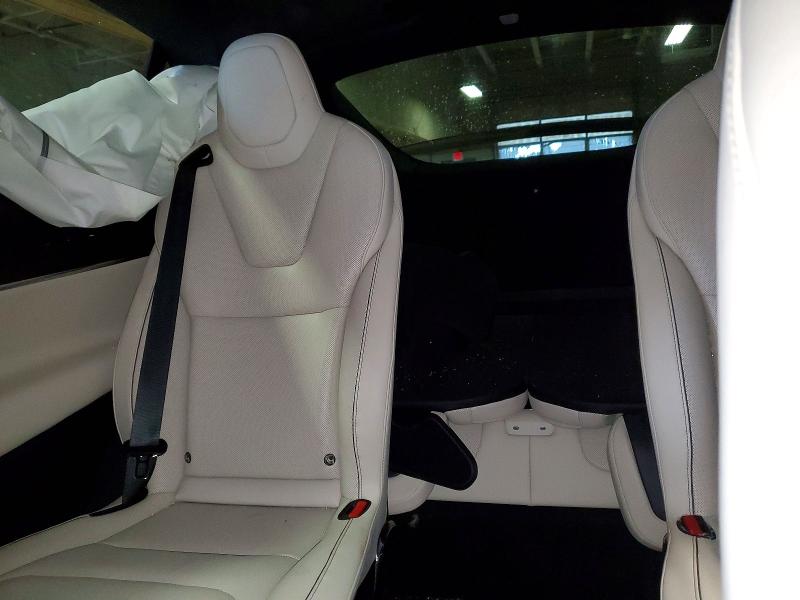 73002985 :رقم المزاد ، 7SAXCBE66SF468224 vin ، 2025 Tesla Model X مزاد بيع