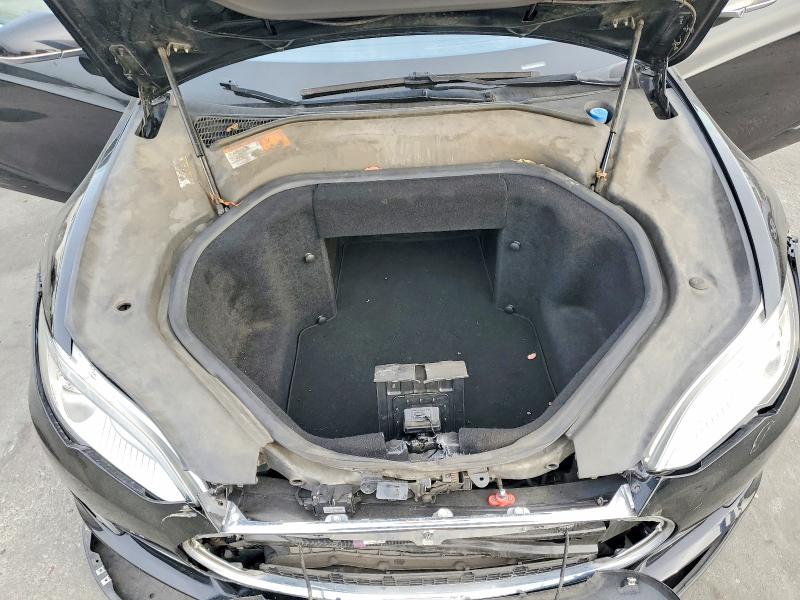 Продажа на аукционе авто 2014 Tesla Model S, vin: 5YJSA1H1XEFP33318, номер лота: 75109295
