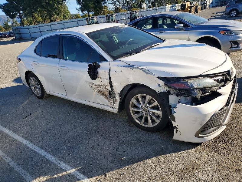 2021 Toyota Camry მანქანა იყიდება აუქციონზე, vin: 4T1C11AK4MU550408, აუქციონის ნომერი: 72495615