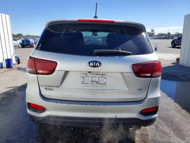 49012946 :رقم المزاد ، 5XYPG4A54KG558765 vin ، 2019 Kia Sorento مزاد بيع