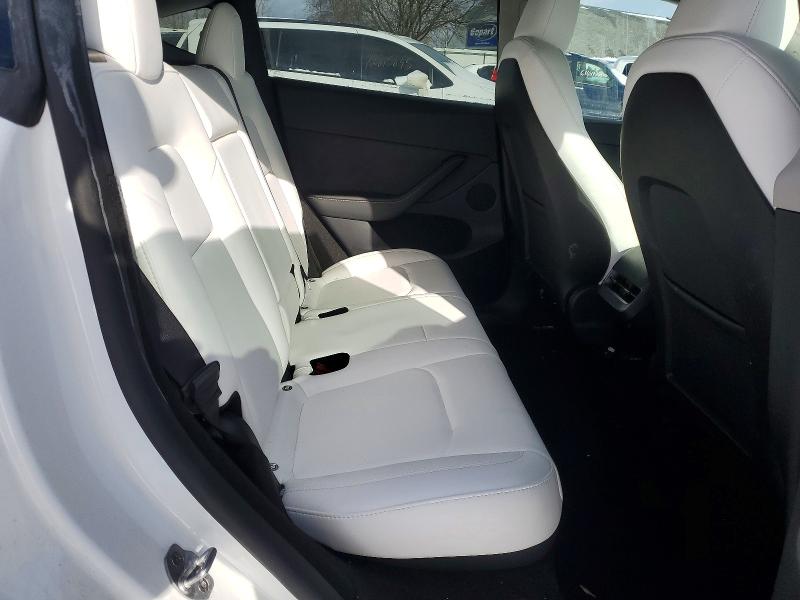 2024 Tesla Model Y მანქანა იყიდება აუქციონზე, vin: 7SAYGDED5RF103322, აუქციონის ნომერი: 74109375