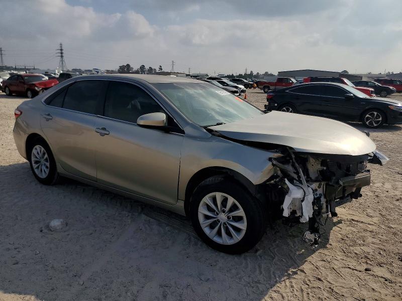 98417695 :رقم المزاد ، 4T1BF1FK7HU302777 vin ، 2017 Toyota Camry مزاد بيع