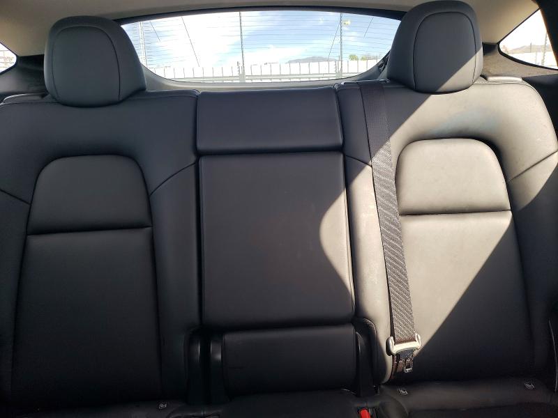 74568225 :رقم المزاد ، 5YJYGDEE4MF096670 vin ، 2021 Tesla Model Y مزاد بيع