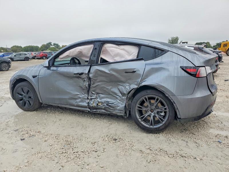 2024 Tesla Model Y მანქანა იყიდება აუქციონზე, vin: 7SAYGDED4RF200687, აუქციონის ნომერი: 72526775