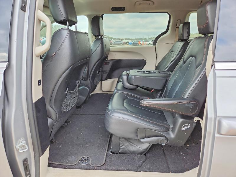 99143155 :رقم المزاد ، 2C4RC1BG9HR517507 vin ، 2017 Chrysler Pacifica مزاد بيع