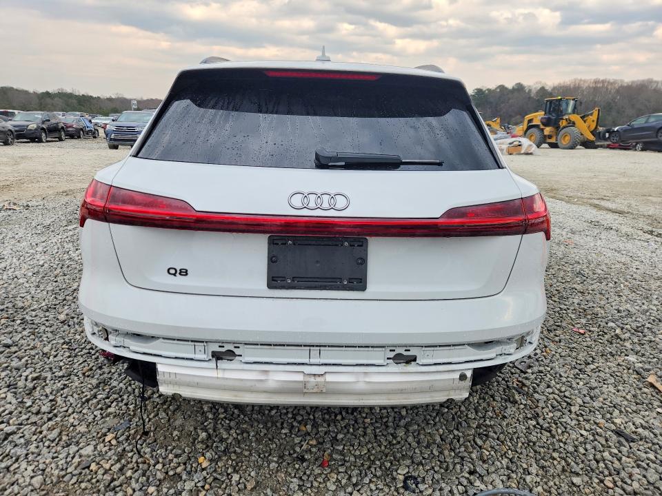 2024 Audi Q8 E-tron მანქანა იყიდება აუქციონზე, vin: WA16ABGE8RB008525, აუქციონის ნომერი: 75685295