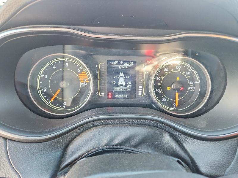 98454085 :رقم المزاد ، 1C4PJLCBXKD427952 vin ، 2019 Jeep Cherokee مزاد بيع