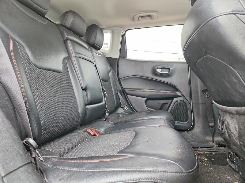72705725 :رقم المزاد ، 3C4NJDDB7JT467216 vin ، 2018 Jeep Compass مزاد بيع