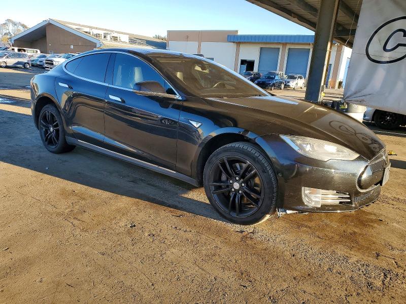 Продаж на аукціоні авто 2016 Tesla Model S, vin: 5YJSA1E26GF130558, номер лоту: 98817175