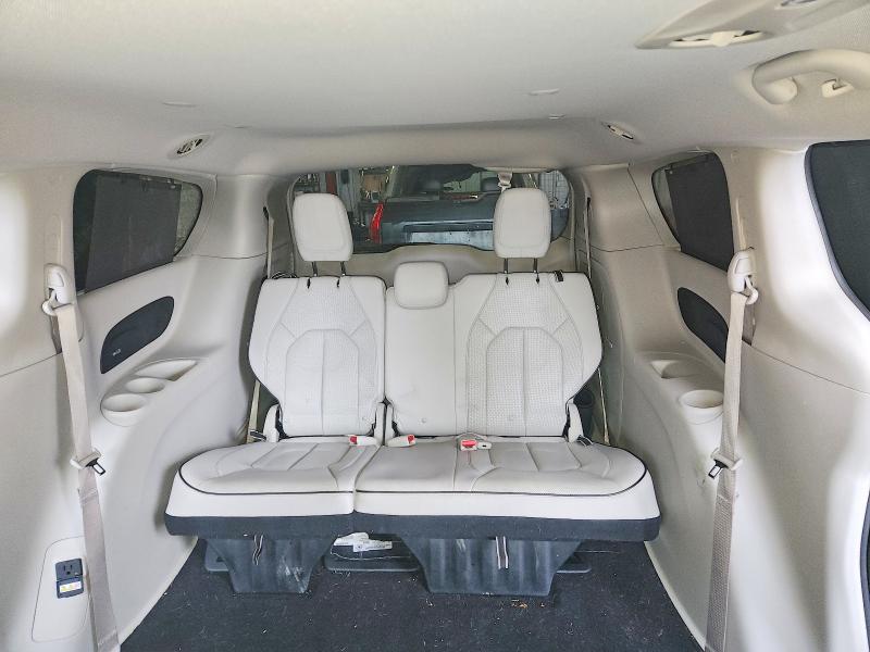 Продаж на аукціоні авто 2018 Chrysler Pacifica, vin: 2C4RC1N70JR213144, номер лоту: 99909605