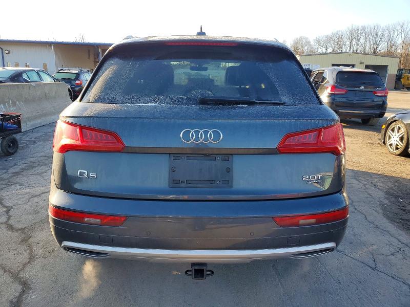98914815 :رقم المزاد ، WA1BNAFY1J2237044 vin ، 2018 Audi Q5 مزاد بيع