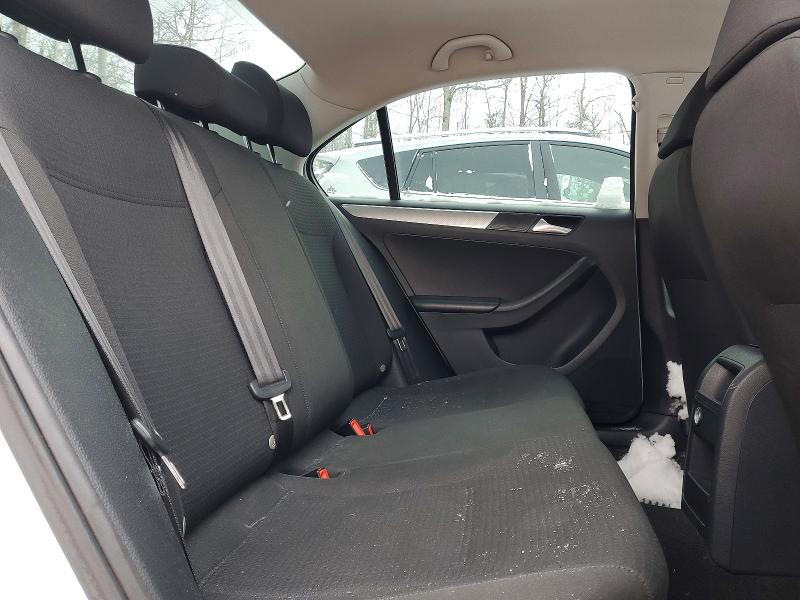 72719655 :رقم المزاد ، 3VW2B7AJ4HM203496 vin ، 2017 Volkswagen Jetta مزاد بيع