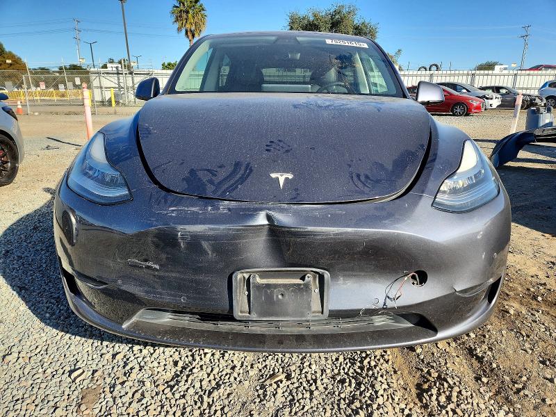 75251615 :رقم المزاد ، 7SAYGDEE5NF386114 vin ، 2022 Tesla Model Y مزاد بيع