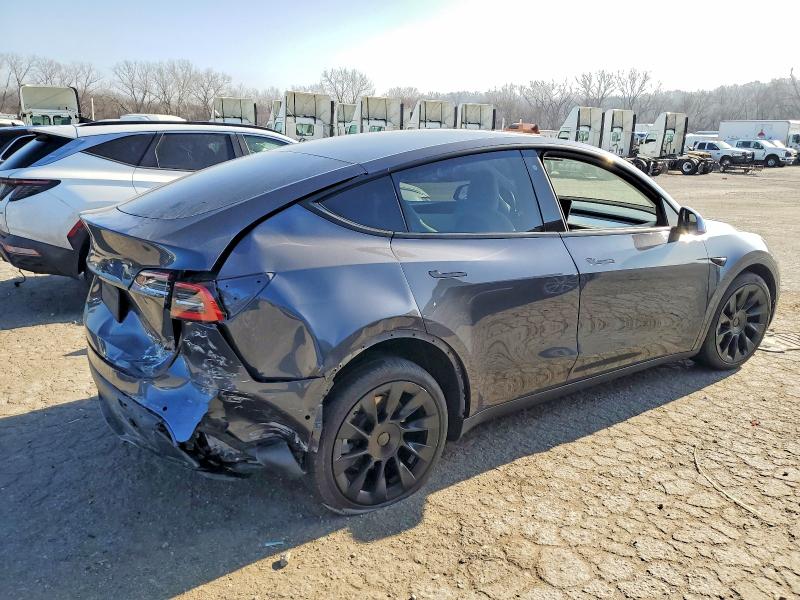 98347545 :رقم المزاد ، 5YJYGDEE0MF061110 vin ، 2021 Tesla Model Y مزاد بيع