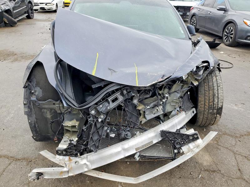 99659065 :رقم المزاد ، 5YJ3E1EB3JF090598 vin ، 2018 Tesla Model 3 مزاد بيع