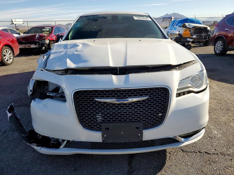 75078635 :رقم المزاد ، 2C3CCAEG3JH123339 vin ، 2018 Chrysler 300 مزاد بيع