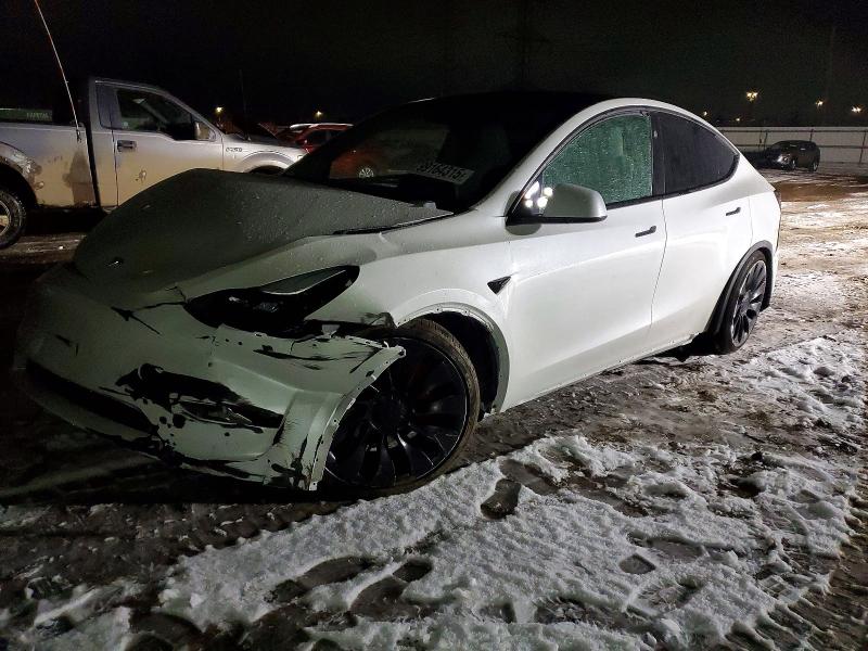 2024 Tesla Model Y მანქანა იყიდება აუქციონზე, vin: 7SAYGDEFXRF022088, აუქციონის ნომერი: 99164315