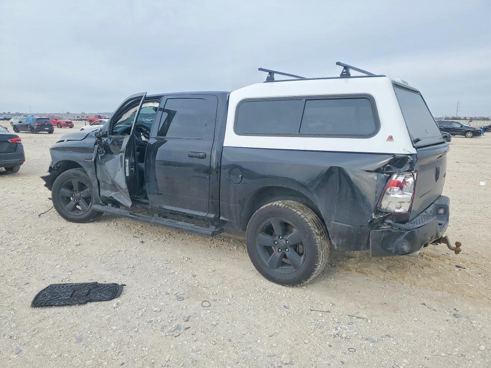 74913015 :رقم المزاد ، 3C6RR7KT1HG552313 vin ، 2017 Ram 1500 مزاد بيع