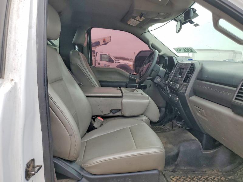 74947625 :رقم المزاد ، 1FDUF5HT9HEF23605 vin ، 2017 Ford F550 مزاد بيع