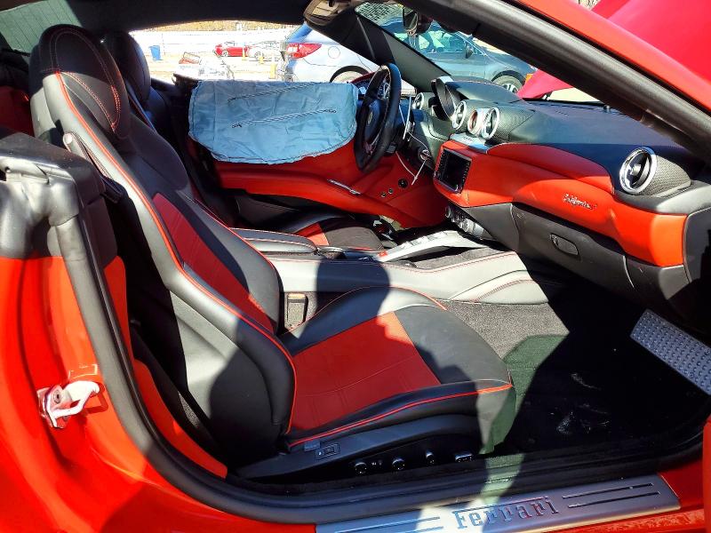 2017 Ferrari California T მანქანა იყიდება აუქციონზე, vin: ZFF77XJA7H0222526, აუქციონის ნომერი: 74959495