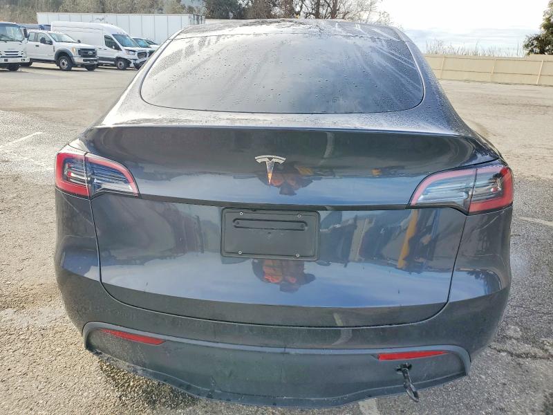 2024 Tesla Model Y მანქანა იყიდება აუქციონზე, vin: 7SAYGDED0RF177408, აუქციონის ნომერი: 99264965