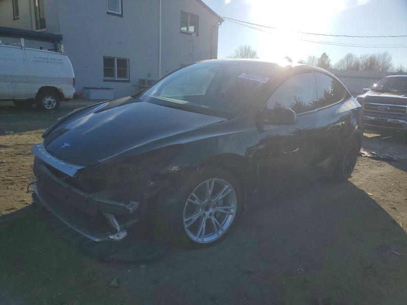 73062775 :رقم المزاد ، 7SAYGDEE8NF376032 vin ، 2022 Tesla Model Y مزاد بيع