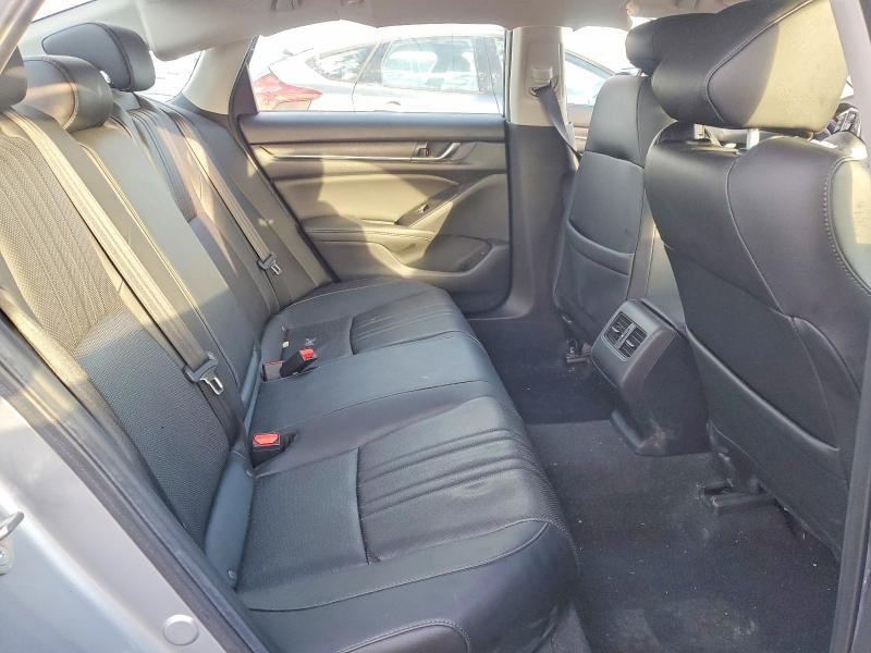 99031155 :رقم المزاد ، 1HGCV2F57KA032892 vin ، 2019 Honda Accord مزاد بيع