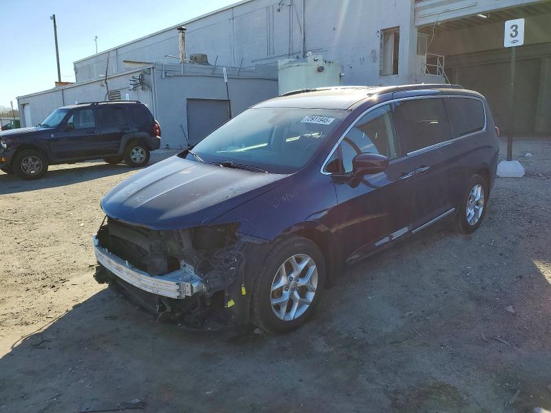 Продажа на аукционе авто 2017 Chrysler Pacifica, vin: 2C4RC1BG9HR823350, номер лота: 72911945