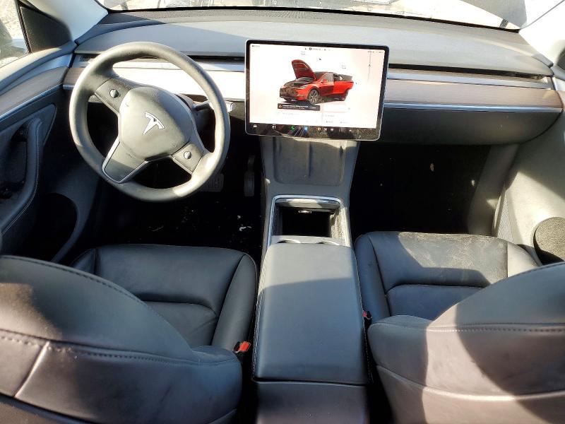 2025 Tesla Model Y მანქანა იყიდება აუქციონზე, vin: 7SAYGAEE2SF284182, აუქციონის ნომერი: 72400305