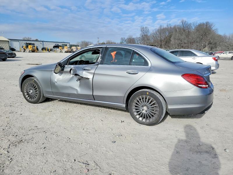 2015 Mercedes-benz C მანქანა იყიდება აუქციონზე, vin: 55SWF4KB7FU014615, აუქციონის ნომერი: 72569735