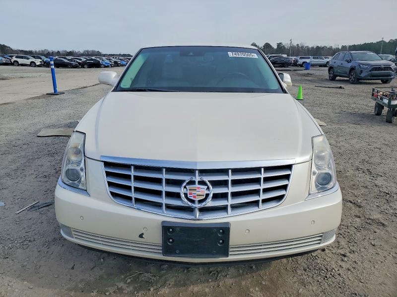 Продажа на аукционе авто 2008 Cadillac Dts, vin: 1G6KD57Y18U163558, номер лота: 74970505