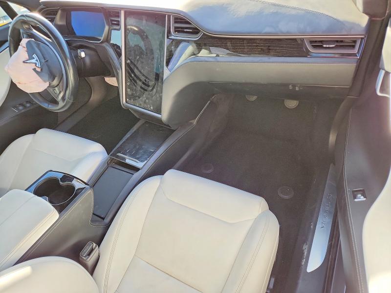 2018 Tesla Model S მანქანა იყიდება აუქციონზე, vin: 5YJSA1E20JF269995, აუქციონის ნომერი: 73033685