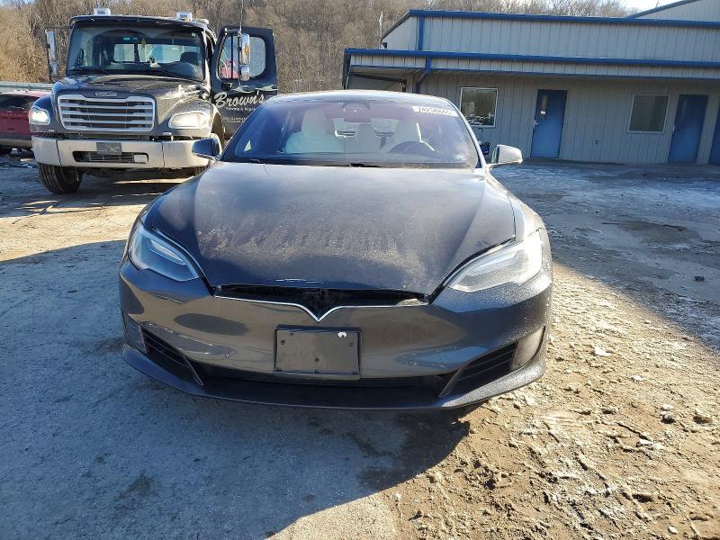 74258845 :رقم المزاد ، 5YJSA1E20HF207460 vin ، 2017 Tesla Model S مزاد بيع