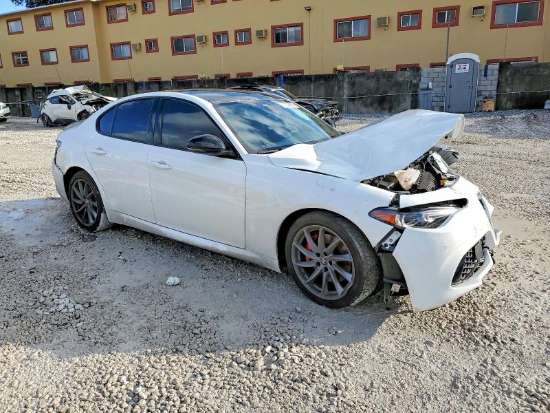 73102955 :رقم المزاد ، ZARFAMBN4R7679997 vin ، 2024 Alfa Romeo Giulia Ti مزاد بيع