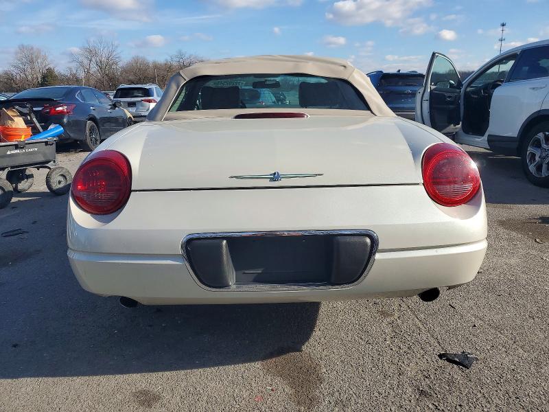 72202545 :رقم المزاد ، 1FAHP69A95Y108371 vin ، 2005 Ford Thunderbird مزاد بيع