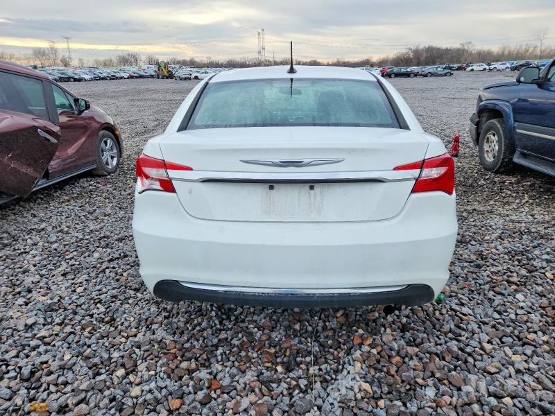 2013 Chrysler 200 მანქანა იყიდება აუქციონზე, vin: 1C3CCBBB8DN652926, აუქციონის ნომერი: 99267395