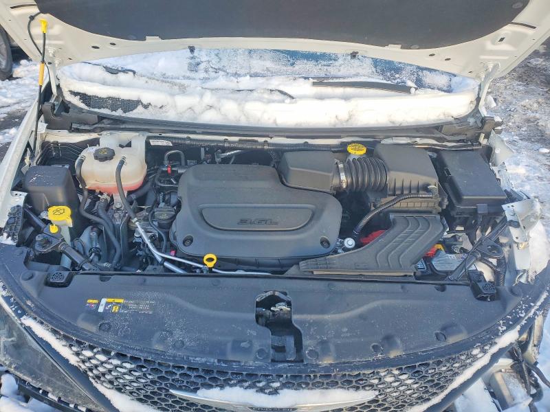 75444085 :رقم المزاد ، 2C4RC1CG5SR611518 vin ، 2025 Chrysler Voyager مزاد بيع